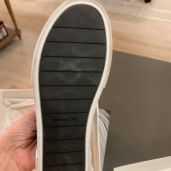 Vince Sneaker Size 7.5 - Picture 3 of 4
